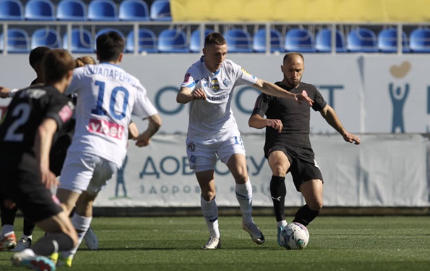 Динамо разгромило Зарю и вышло на 3 место в УПЛ