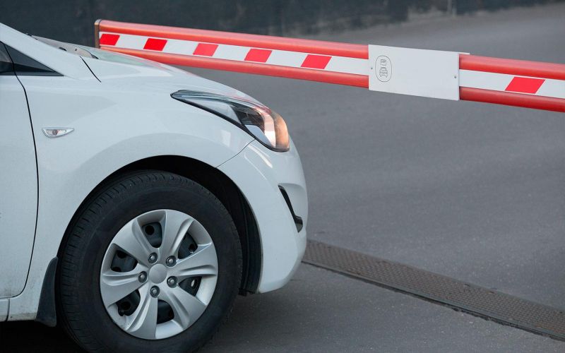 
            ЕС запретил поставки в Россию ряда автомобилей. Чем еще грозят санкции
        