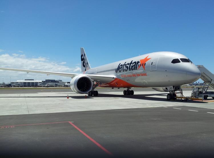 Самолет, направлявшийся на Бали, через 8 часов вернулся в аэропорт вылета