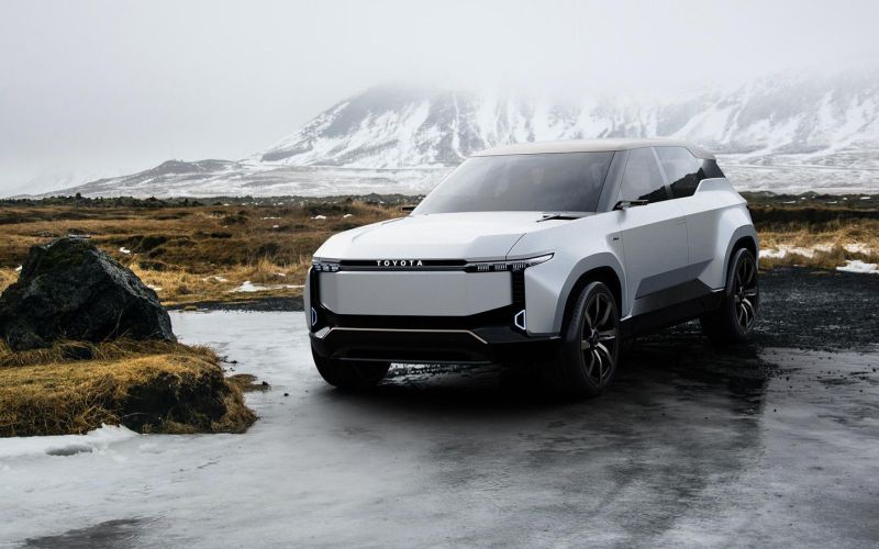 
            Toyota представила новый кроссовер Land Cruiser Se
        