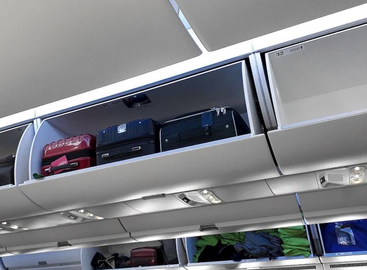У Airbus A350 оказались слишком большие верхние полки для ручной клади