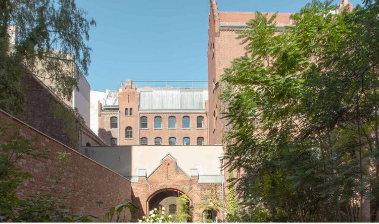 Женская тюрьма в центре Берлина превратилась в роскошный отель